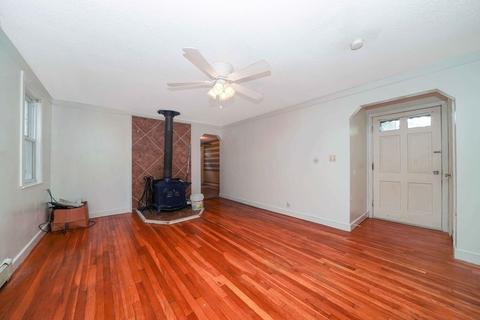 159 Stapleton Rd, Springfield, MA 01109 photo 4
