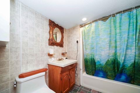 159 Stapleton Rd, Springfield, MA 01109 photo 24
