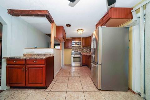 159 Stapleton Rd, Springfield, MA 01109 photo 10