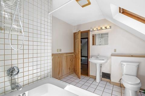 30 Leech St, Beverly, MA 01915 photo 15