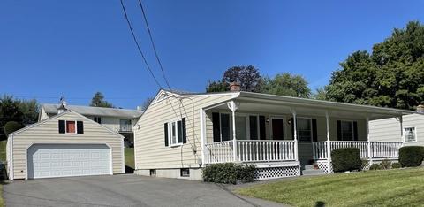 36 Pinecrest Dr, Springfield, MA 01118 photo 2