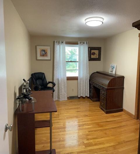 36 Pinecrest Dr, Springfield, MA 01118 photo 17