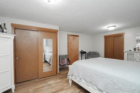 231 Louis Rd, Springfield, MA 01118 photo 15