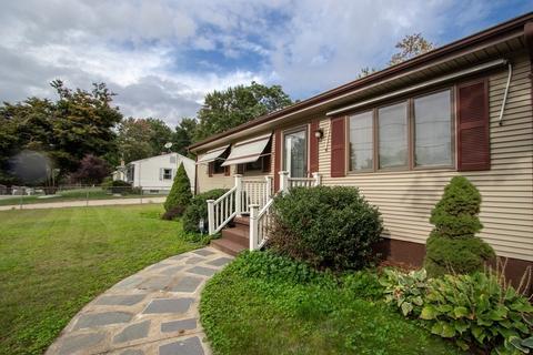 231 Louis Rd, Springfield, MA 01118 photo 3