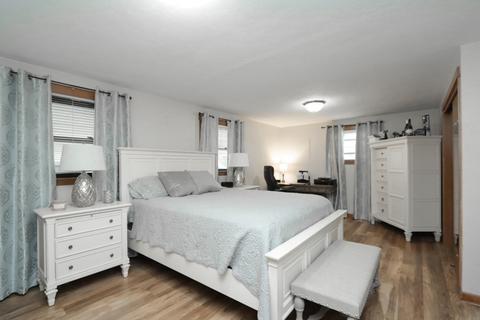 231 Louis Rd, Springfield, MA 01118 photo 12