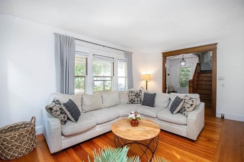 27 Castle St, Springfield, MA 01118 photo 10