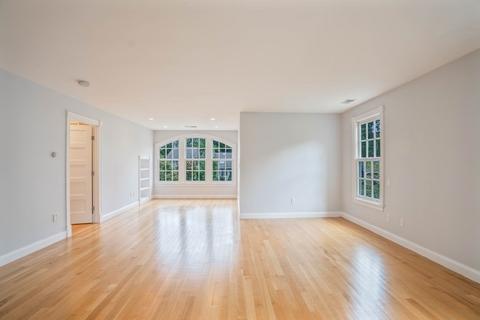 2 Hemlock St, Beverly, MA 01915 photo 11