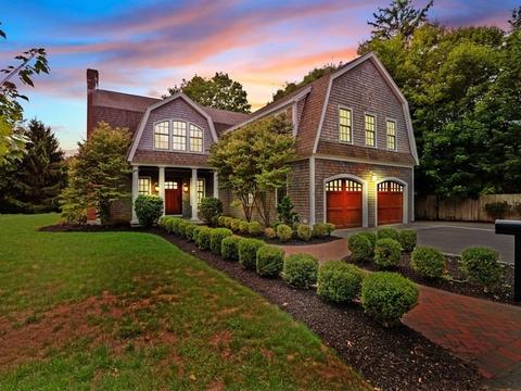 2 Hemlock St, Beverly, MA 01915 photo 2