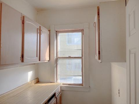 121 Albemarle St, Springfield, MA 01109 photo 9
