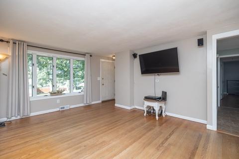 87 Feltham Rd, Springfield, MA 01118 photo 7