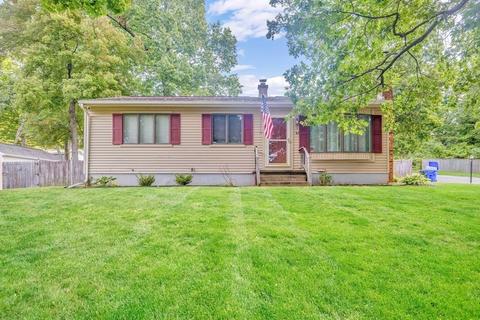 87 Feltham Rd, Springfield, MA 01118 photo 2