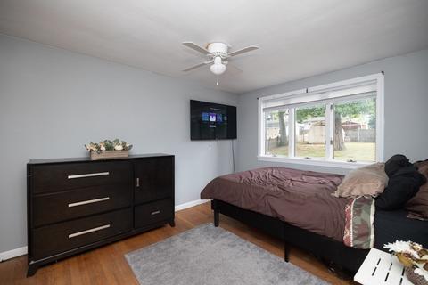 87 Feltham Rd, Springfield, MA 01118 photo 10