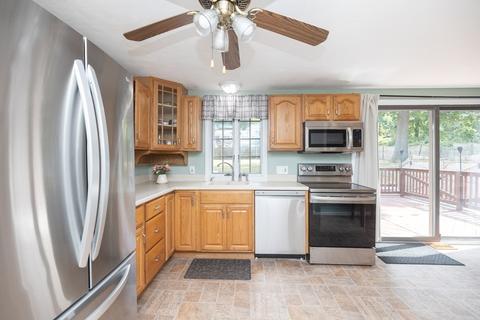 87 Feltham Rd, Springfield, MA 01118 photo 3