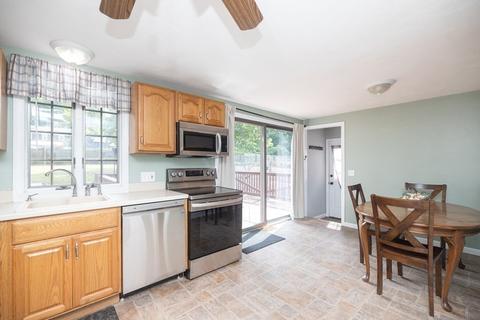 87 Feltham Rd, Springfield, MA 01118 photo 4