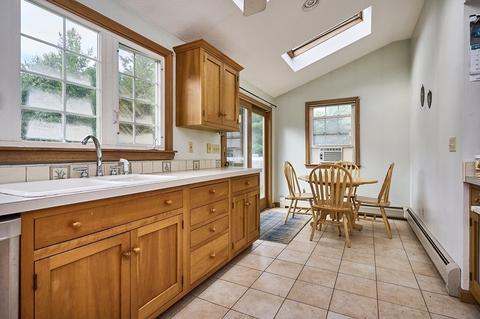 30 Pomeroy St, Easthampton, MA 01027 photo 7