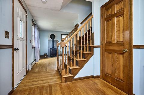 30 Pomeroy St, Easthampton, MA 01027 photo 16