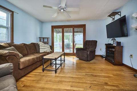 30 Pomeroy St, Easthampton, MA 01027 photo 13