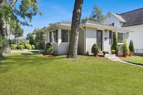 32 Dell Ave, Worcester, MA 01604 photo 3