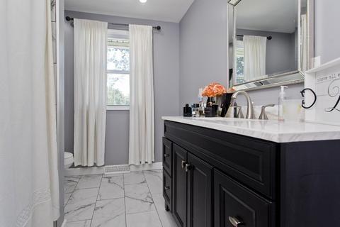 70 Harrow Rd, Springfield, MA 01118 photo 14