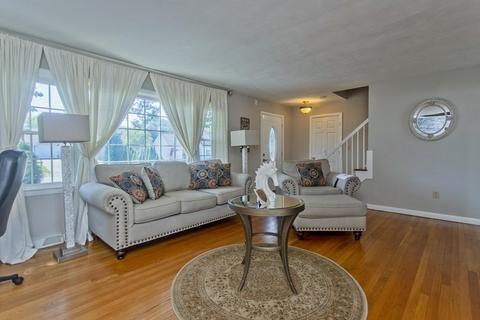 70 Harrow Rd, Springfield, MA 01118 photo 11