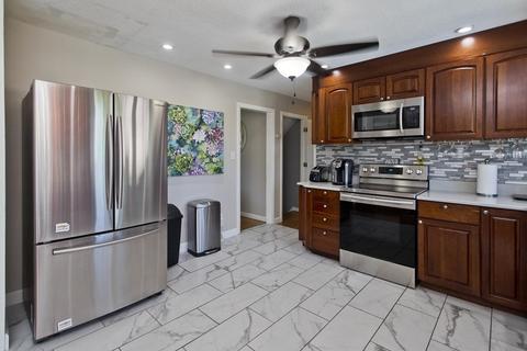 70 Harrow Rd, Springfield, MA 01118 photo 5