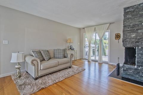 70 Harrow Rd, Springfield, MA 01118 photo 17
