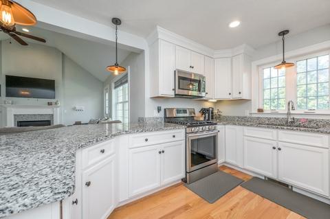 92 Wallace Rd, Sturbridge, MA 01566 photo 5