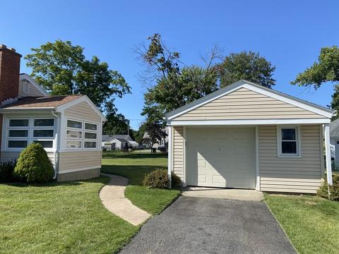 76 Edward St, Chicopee, MA 01020 photo 4