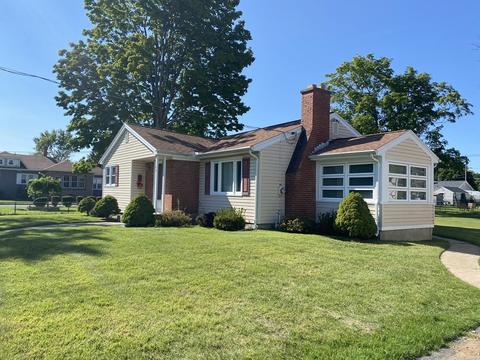 76 Edward St, Chicopee, MA 01020 photo 1