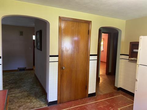 76 Edward St, Chicopee, MA 01020 photo 11