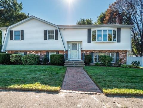 1 Patrick Cir, Stoneham, MA 02180 photo 3