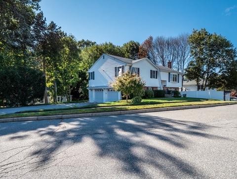 1 Patrick Cir, Stoneham, MA 02180 photo 4