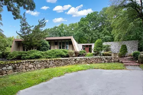 166 Lourdes Rd, Somerset, MA 02726