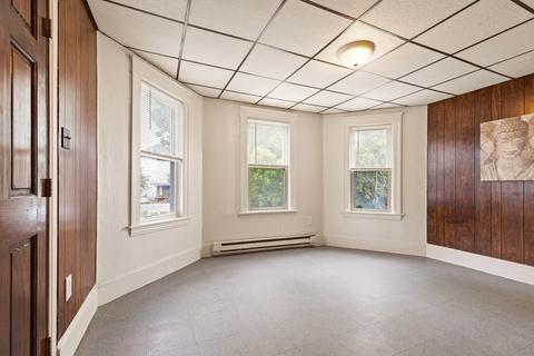 79 Armory St, Worcester, MA 01603 photo 5