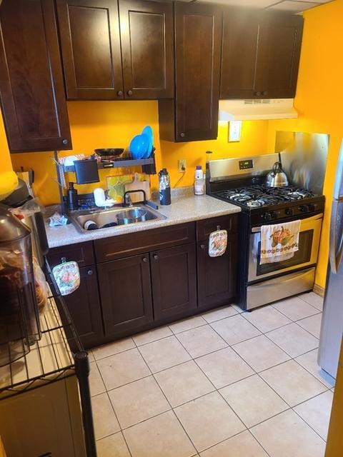 12 Orchard St, Fall River, MA 02723 photo 4