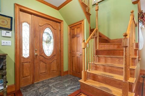 5 Endicott St, Saugus, MA 01906 photo 8