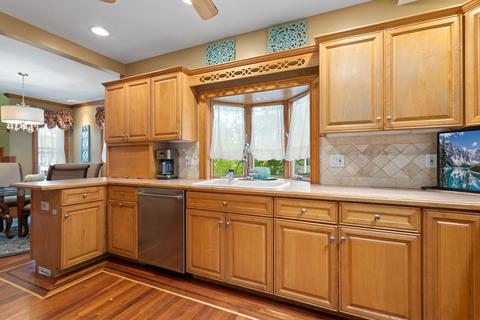 5 Endicott St, Saugus, MA 01906 photo 25