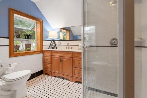 5 Endicott St, Saugus, MA 01906 photo 32