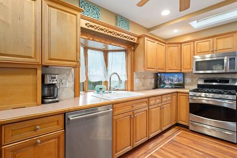 5 Endicott St, Saugus, MA 01906 photo 21