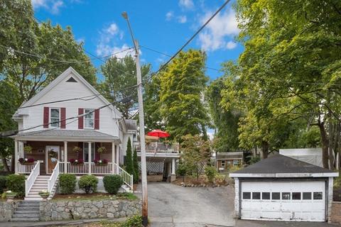 5 Endicott St, Saugus, MA 01906 photo 2