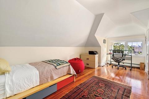 20 Clinton Rd, Brookline, MA 02445 photo 17