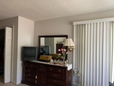 33 Castlegate Dr #B, Springfield, MA 01129 photo 16