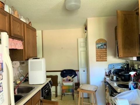 33 Castlegate Dr #B, Springfield, MA 01129 photo 5