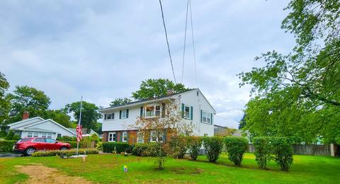 7 Libby Ave, Reading, MA 01867 photo 2