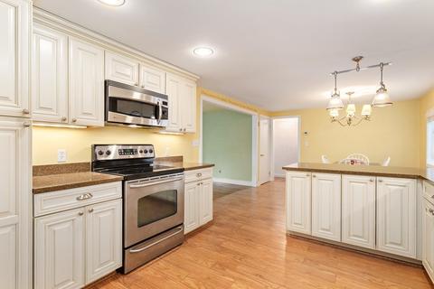 34 Beech St, Saugus, MA 01906 photo 11