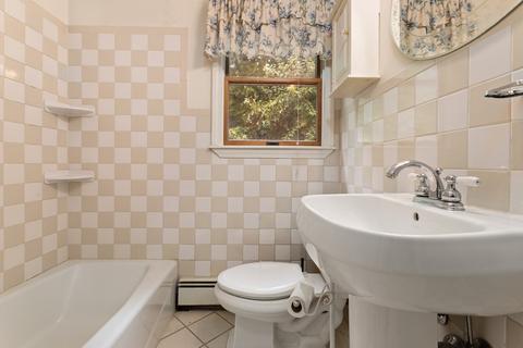 34 Beech St, Saugus, MA 01906 photo 21