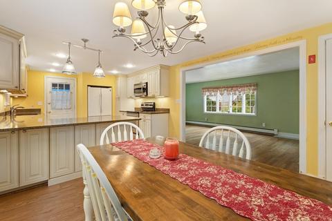 34 Beech St, Saugus, MA 01906 photo 17