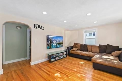 39 Pratt Ave, Dedham, MA 02026 photo 10