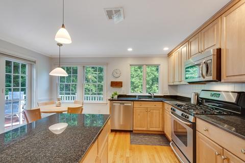 27 Perry Dr, Needham, MA 02492 photo 8