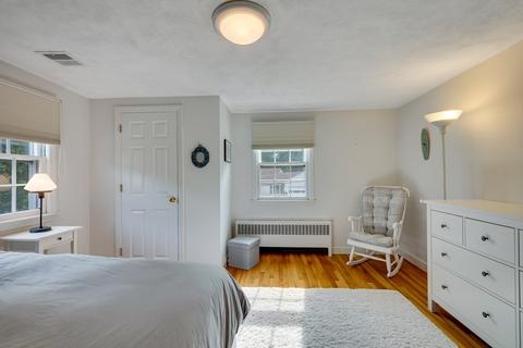 27 Perry Dr, Needham, MA 02492 photo 14